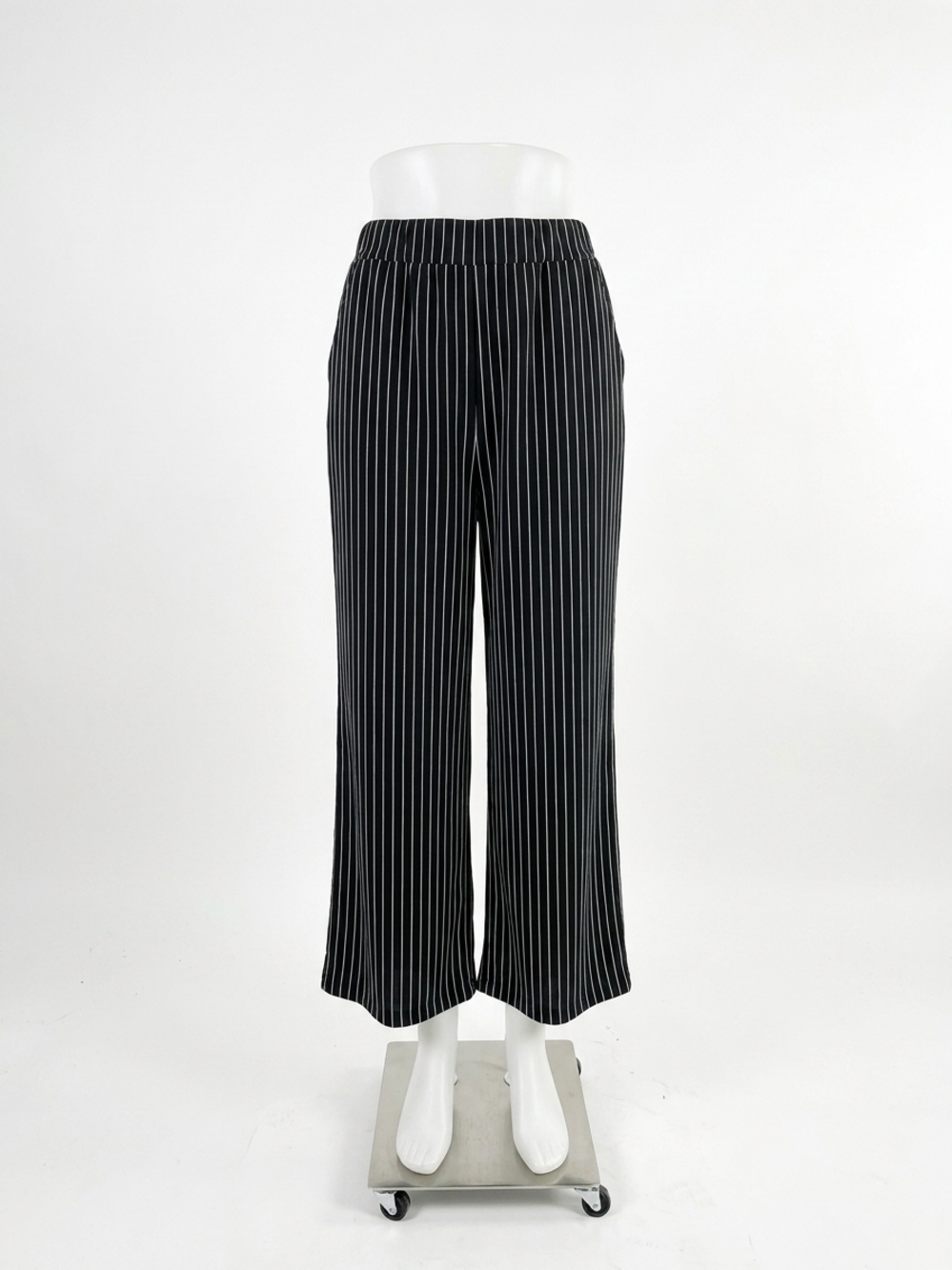 NEW GILLI sleeveless waist tie wide leg stripe jumpsuit in black and white strip